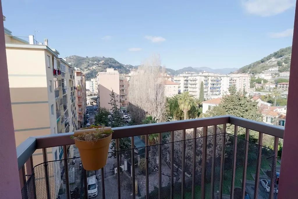 Artpartment - 2 Camere - Wifi - Garage Vallecrosia