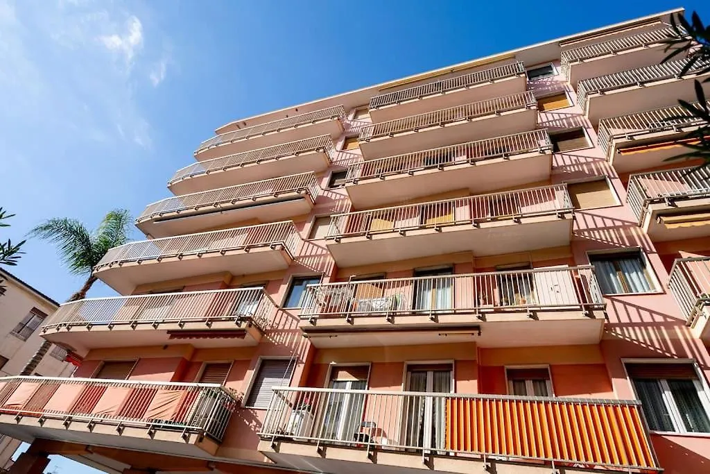 Artpartment - 2 Camere - Wifi - Garage Vallecrosia Italy